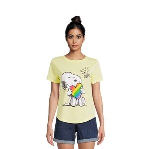 Snoopy Peanuts love graphic T-shirt Charlie Brown